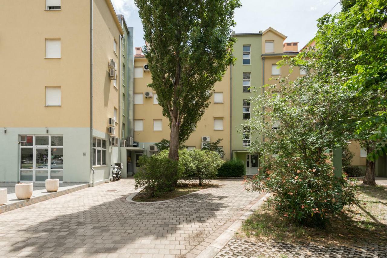 Natali Apartment Omis Bagian luar foto