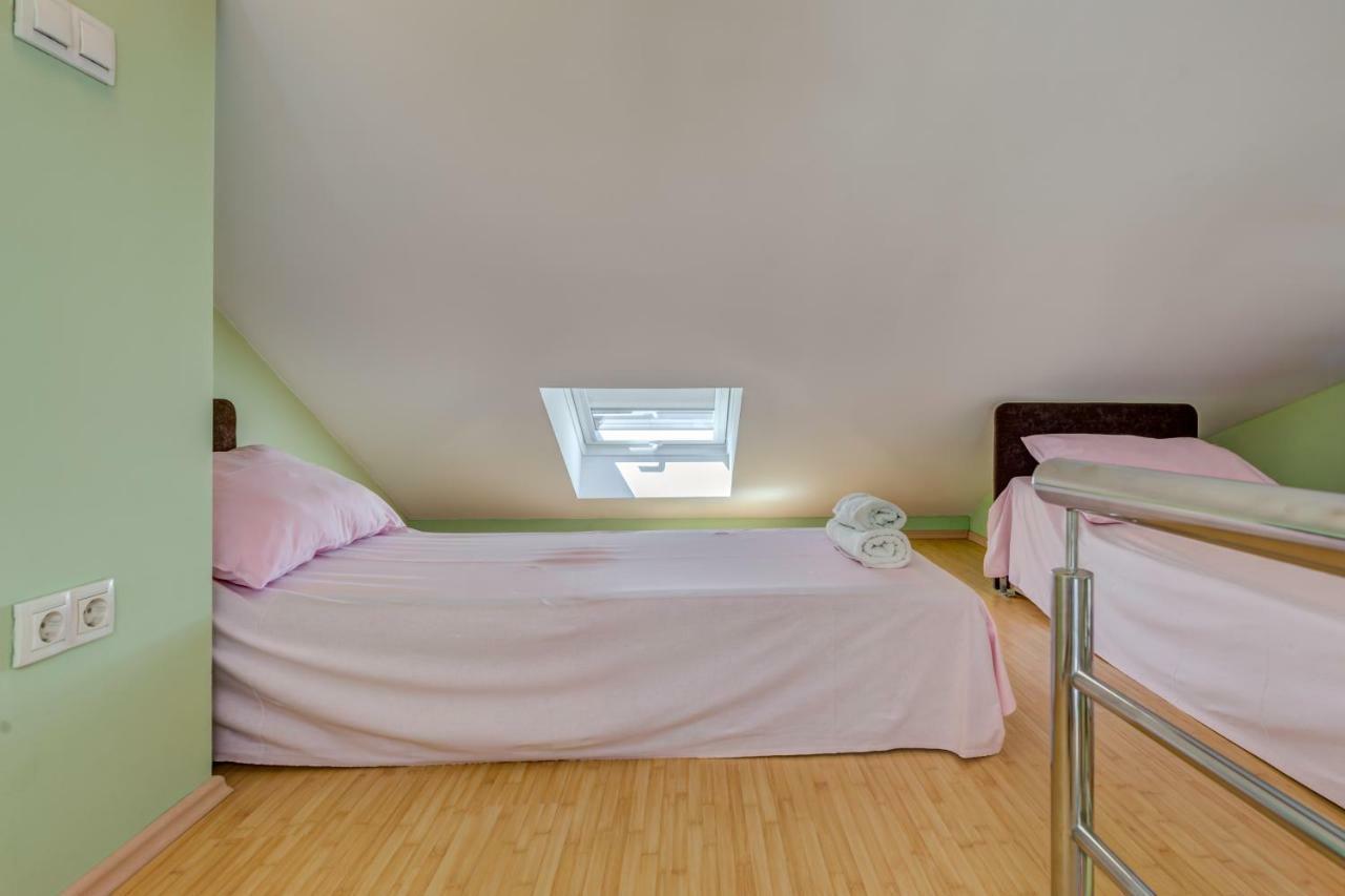 Natali Apartment Omis Bagian luar foto